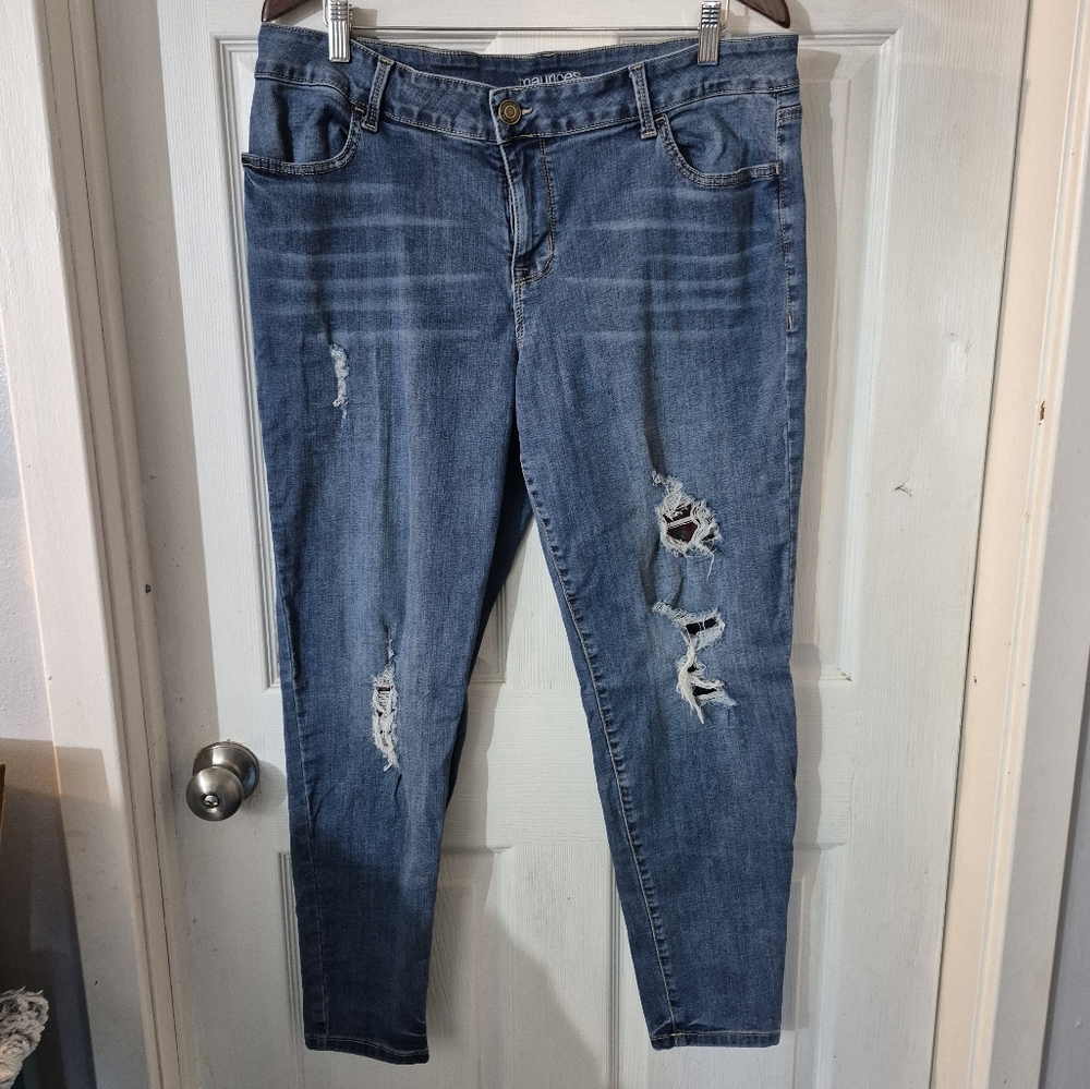 Women's Maurices Stylish Blue Distressed Jeans Sz XL Reg